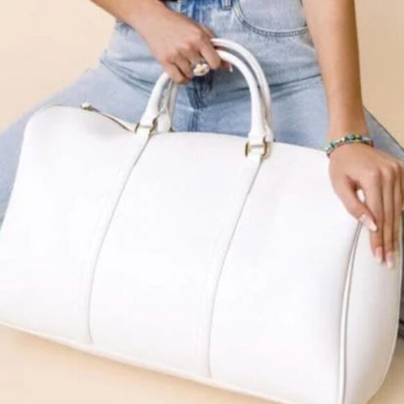 New White Vegan Leather Duffel Bag Travel Weekender Gym Bag with Shoulder Strap - Picture 4 of 4
